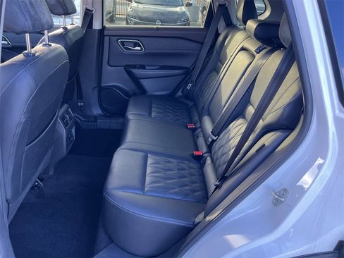 Certified 2023 Nissan Rogue Platinum w/ Platinum Premium Package image 11