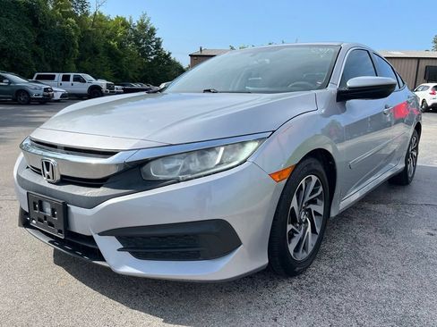Used 2018 Honda Civic EX image 5