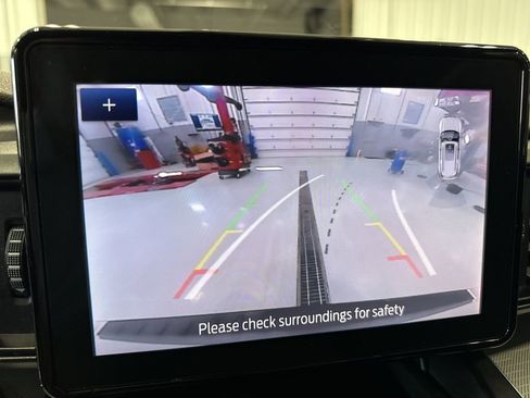 Used 2020 Ford Explorer XLT w/ Comfort Package image 23