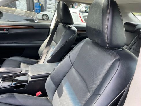 Used 2015 Lexus ES 350 w/ Premium Package FWD image 14