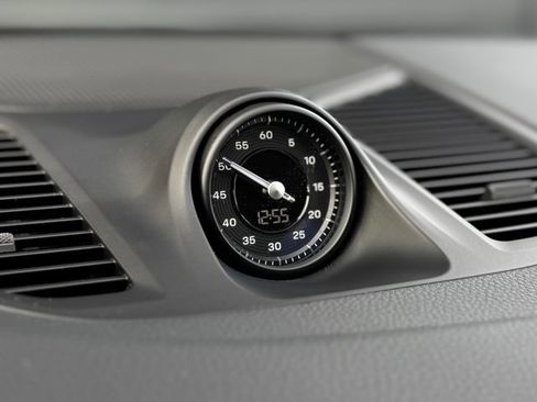 Certified 2025 Porsche Cayenne Coupe image 26