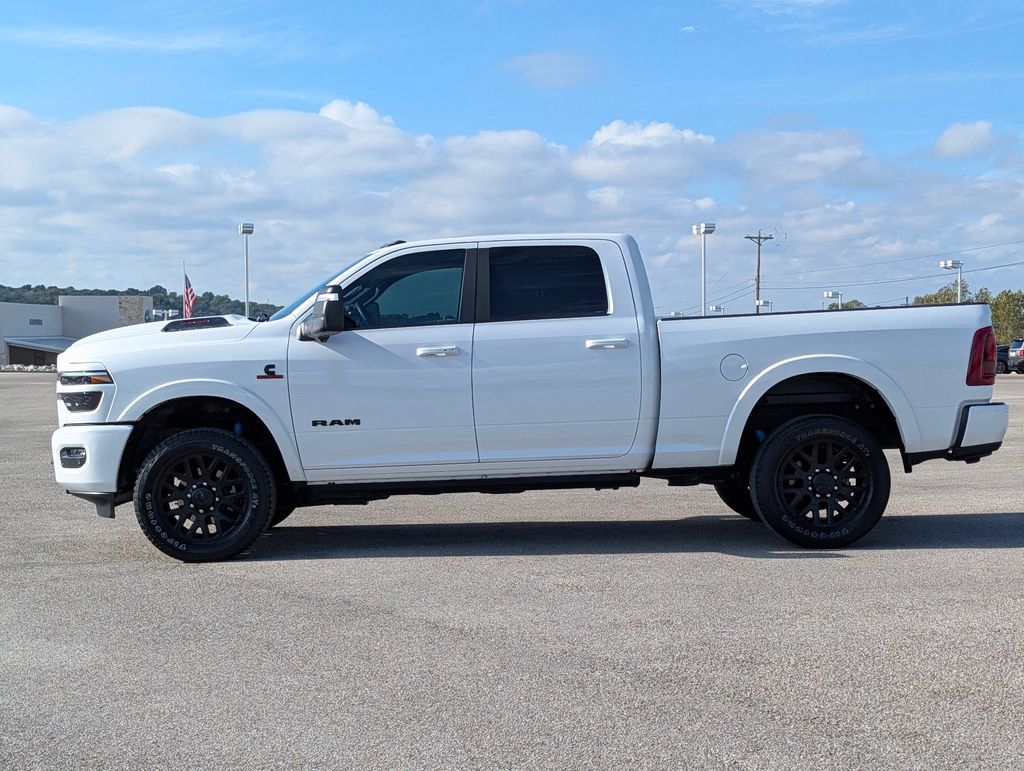 Used 2025 RAM 2500 Limited AWD/4WD image 5