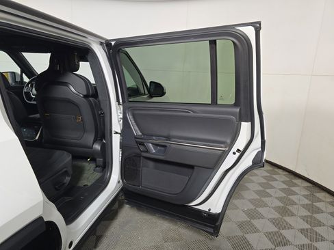 Used 2024 Rivian R1S Adventure AWD/4WD image 19