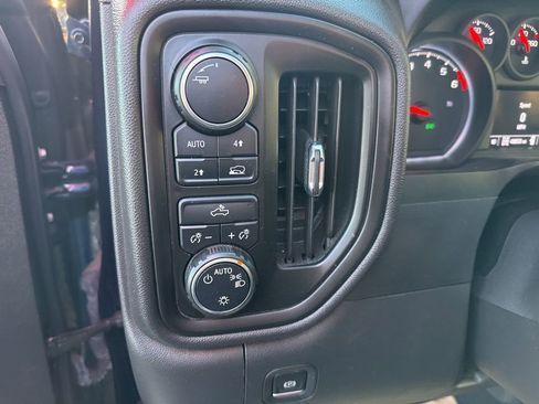 Used 2023 Chevrolet Silverado 1500 Custom image 26