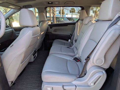 Certified 2024 Honda Odyssey Touring image 18