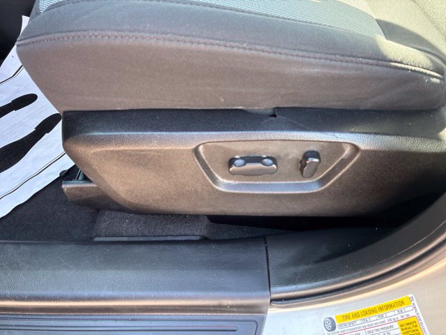 Used 2014 Chevrolet Captiva Sport LS FWD image 11