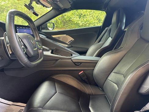 Used 2022 Chevrolet Corvette Stingray Preferred Cpe w/ Z51 Performance Package RWD image 13