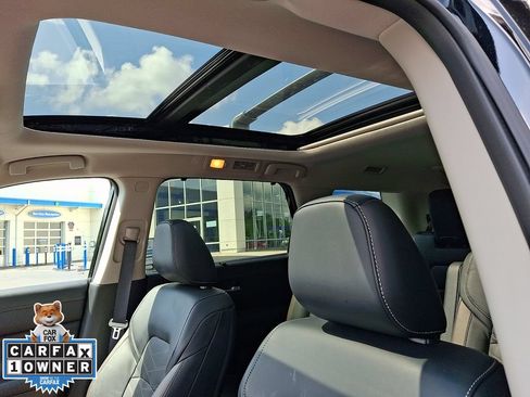 Used 2023 Nissan Pathfinder Platinum AWD/4WD image 18