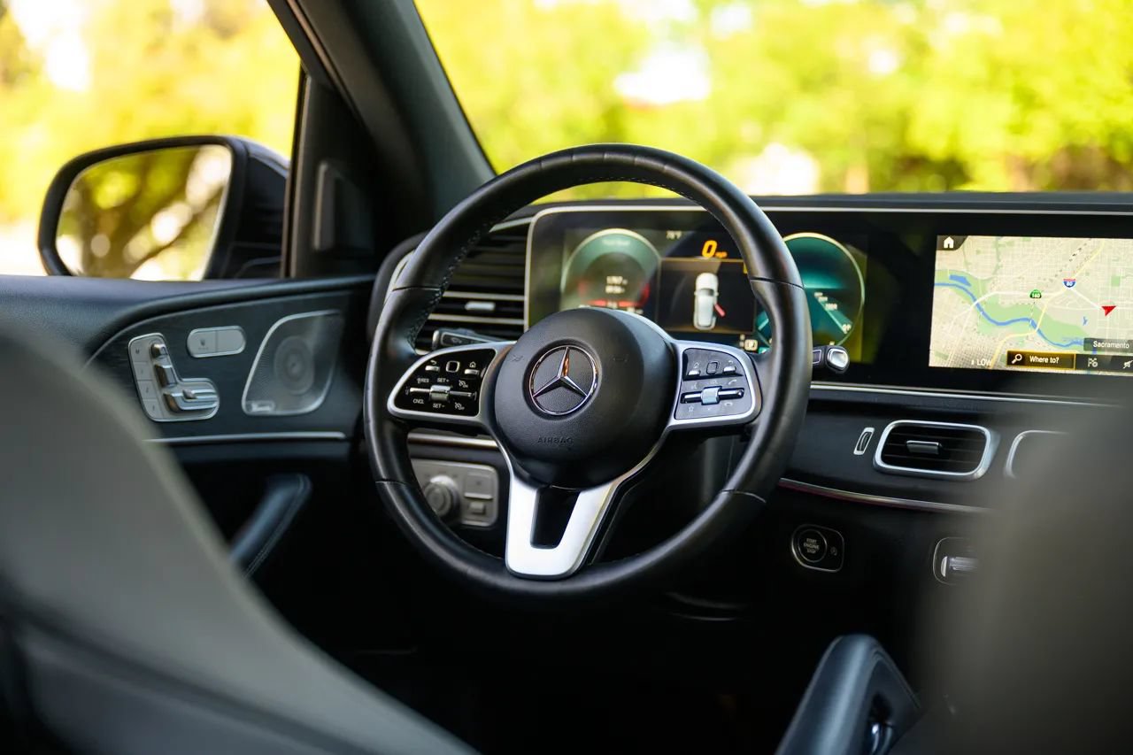Used 2021 Mercedes-Benz GLE 350 w/ Premium Package image 26