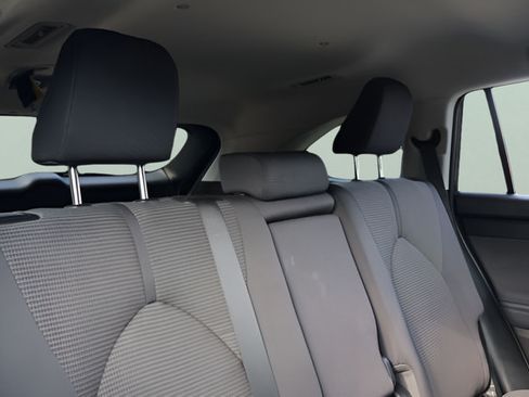 Used 2023 Toyota Highlander LE FWD image 20
