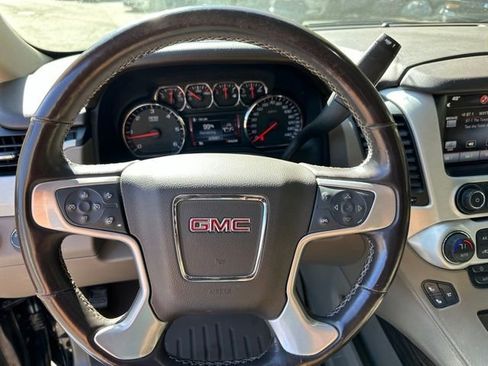 Used 2015 GMC Yukon XL SLT w/ Open Road Package AWD/4WD image 17