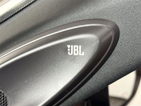 Used 2024 Toyota Highlander Platinum FWD image 30