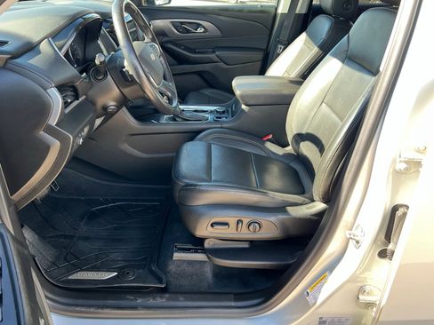 Used 2021 Chevrolet Traverse Premier w/ Redline Edition image 18