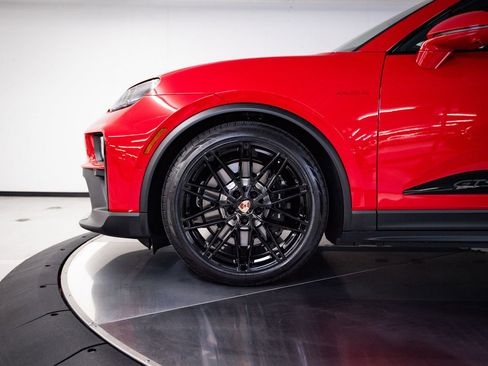New 2026 Porsche Macan GTS Electric image 11