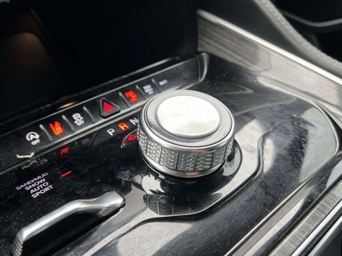 Used 2022 Jeep Wagoneer Series II image 29