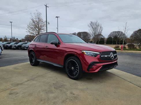 Used 2026 Mercedes-Benz GLC 300 image 3