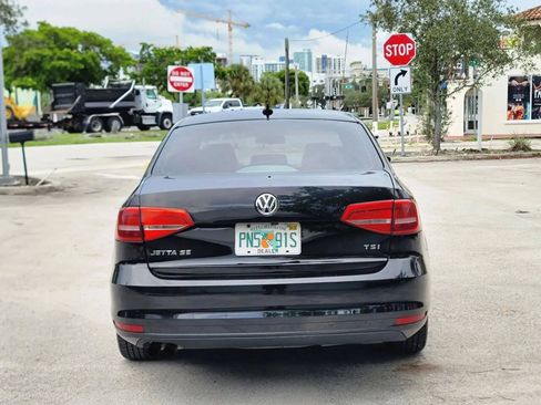 Used 2015 Volkswagen Jetta Sport FWD image 23