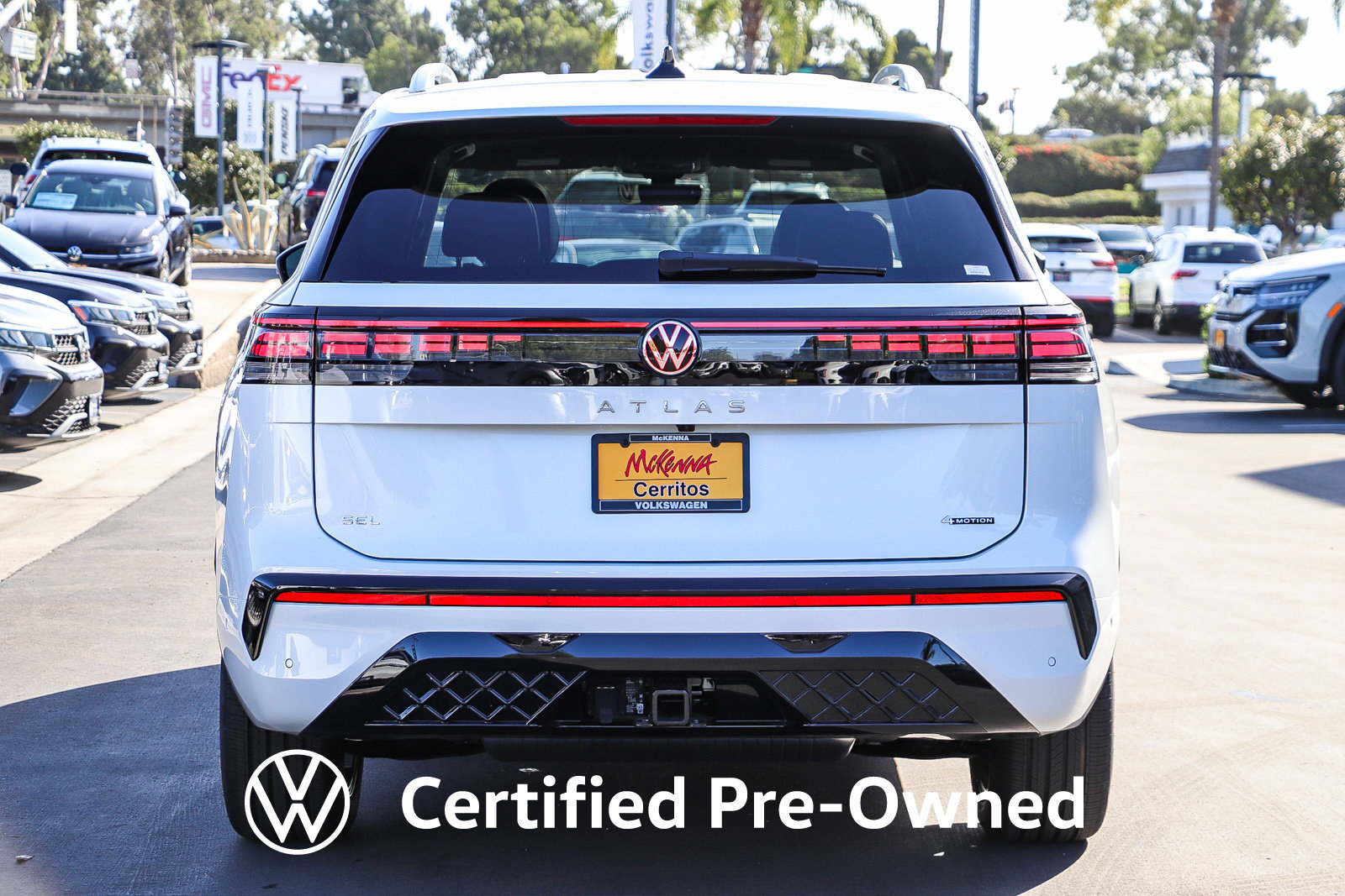 Certified 2023 Volkswagen Taos SE w/ Panoramic Sunroof Package FWD image 8