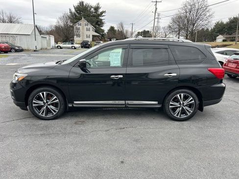 Used 2018 Nissan Pathfinder Platinum image 3