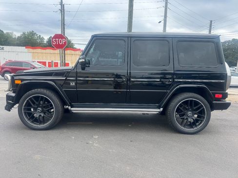 Used 2011 Mercedes-Benz G 550 image 2