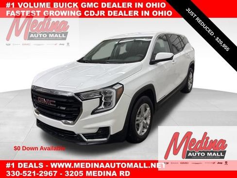 Used 2023 GMC Terrain SLE image 1