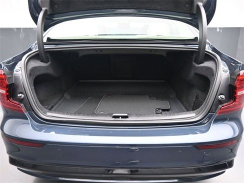 Used 2024 Volvo S60 B5 Ultimate image 28