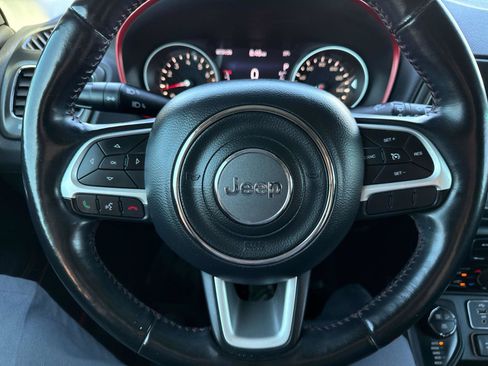 Used 2018 Jeep Compass Trailhawk w/ Cold Weather Group AWD/4WD image 27