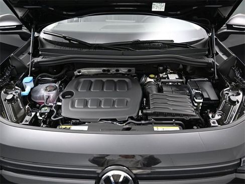New 2026 Volkswagen Tiguan SE image 15