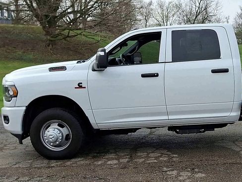 Used 2023 RAM 3500 Tradesman w/ Max Tow Package AWD/4WD image 5