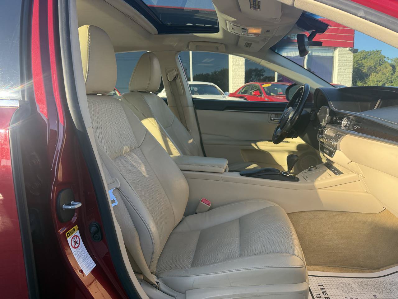 Used 2014 Lexus ES 350 w/ Luxury Package FWD image 17