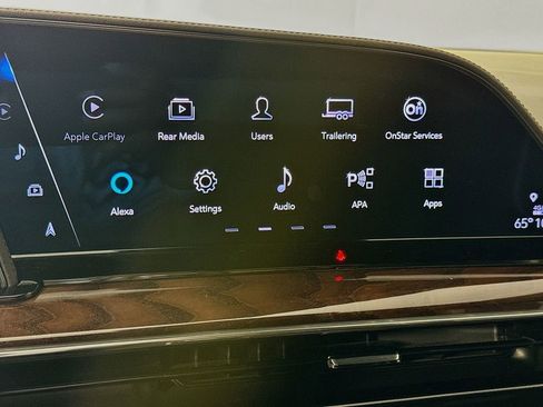 Used 2023 Cadillac Escalade Sport Platinum w/ LPO, ONYX Package image 18