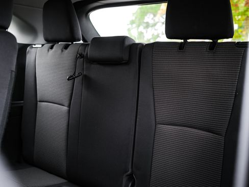 Used 2023 Toyota Highlander LE image 31