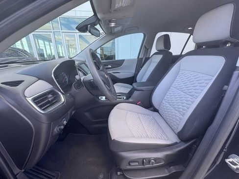 Used 2021 Chevrolet Equinox LS w/ LS Convenience Package image 10