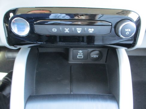 New 2025 Ford Escape Plug-in Hybrid image 15