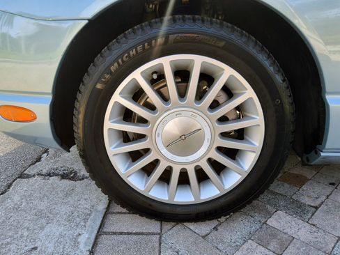 Used 2004 Ford Thunderbird image 45