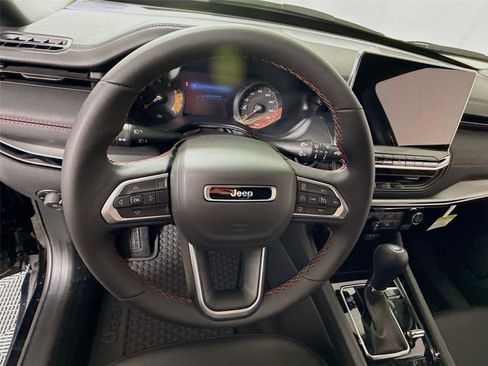 New 2026 Jeep Compass Trailhawk AWD/4WD image 6
