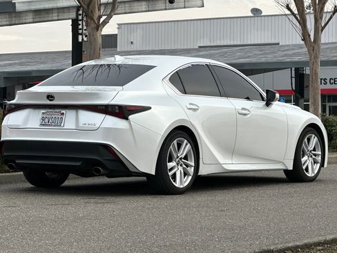 Used 2022 Lexus IS 300 image 4