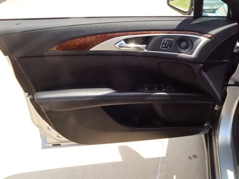 Used 2020 Lincoln MKZ Reserve FWD image 12