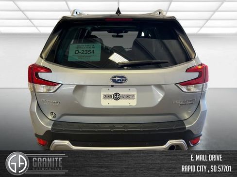 Used 2024 Subaru Forester Touring w/ Convenience Package AWD/4WD image 5