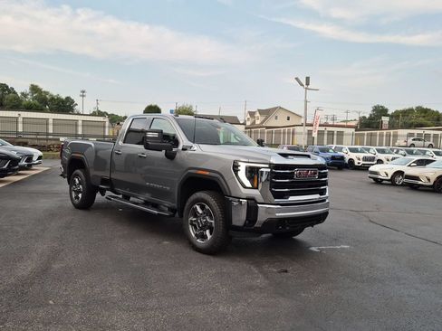 New 2026 GMC Sierra 2500 SLE w/ SLE Value Package; AWD/4WD image 3