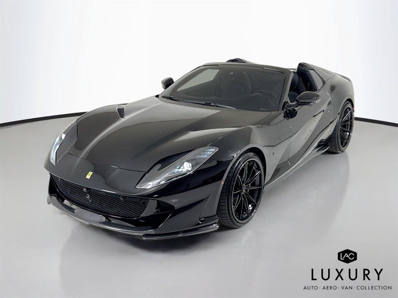 Used 2021 Ferrari 812 GTS RWD image 3