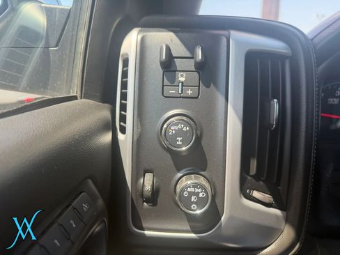 Used 2018 GMC Sierra 1500 SLT AWD/4WD image 37
