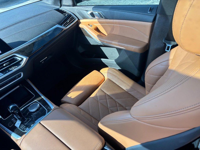 Used 2023 BMW X5 xDrive40i AWD/4WD image 16