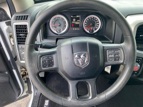 Used 2019 RAM 1500 Warlock AWD/4WD image 10