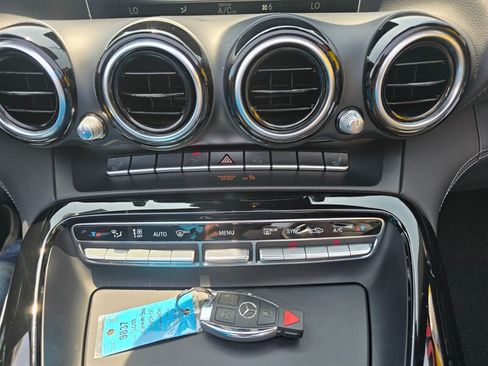 Used 2018 Mercedes-Benz AMG GT Roadster image 12