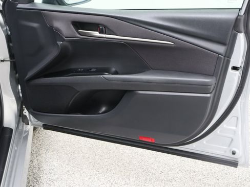 Certified 2025 Toyota Camry LE FWD image 33