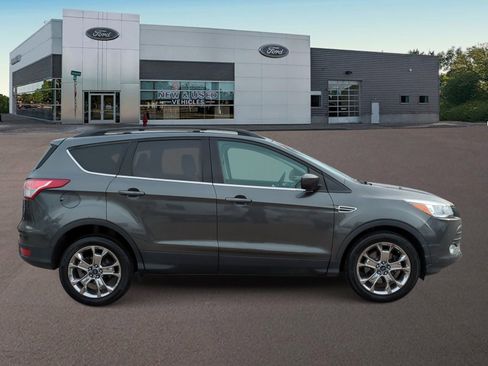 Used 2015 Ford Escape SE w/ Equipment Group 201A image 12