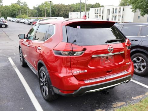 Used 2017 Nissan Rogue SL w/ SL Premium Package AWD/4WD image 5