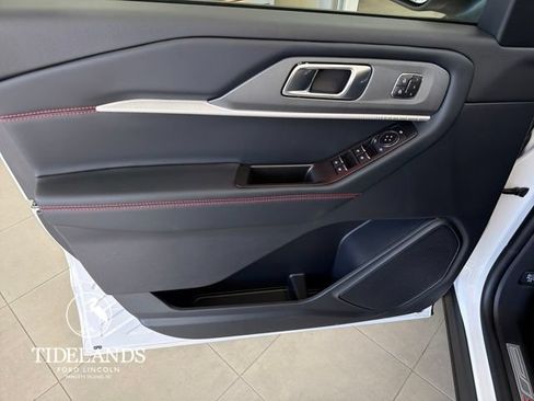 New 2026 Ford Explorer ST-Line w/ ST-Line Street Pack RWD image 13