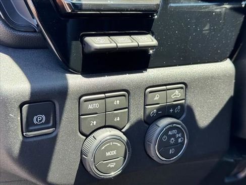 New 2026 Chevrolet Silverado 2500 ZR2 AWD/4WD image 25